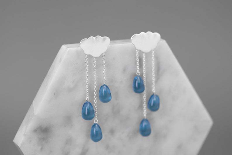 Fashion Cloud Shaped Tassel Raindrop Alloy Earrings display picture 3