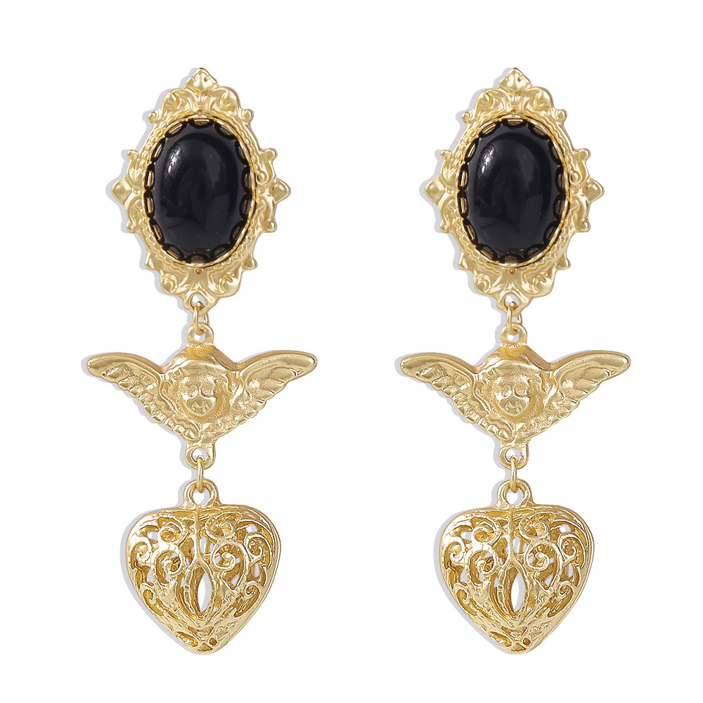 Baroque Retro Portrait Hollow Alloy Resin Earrings display picture 4