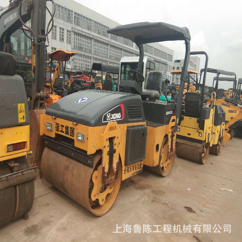 低价急售9成新二手徐工，龙工3吨双钢轮振动压路机