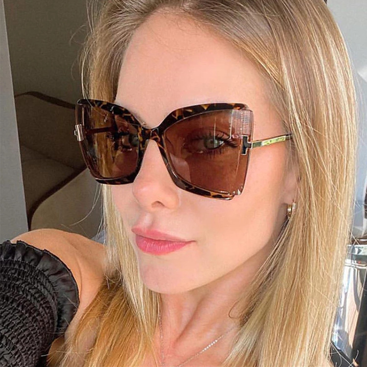 85g Weight Full Frame Glasses Structure Sunglasses Classification Ac, UV400 Protection Lens Material Fashion Letter Ac UV400 Protection Square Full Frame Women's Sunglasses