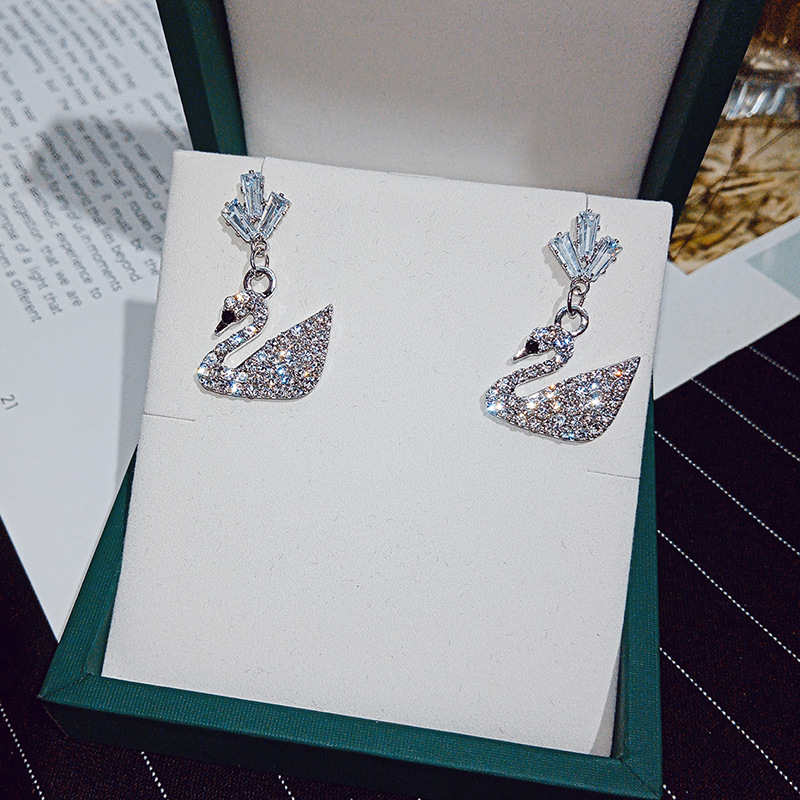 Korean Geometric Heart Snowflake Full Diamond Long Tassel Alloy Earrings display picture 2