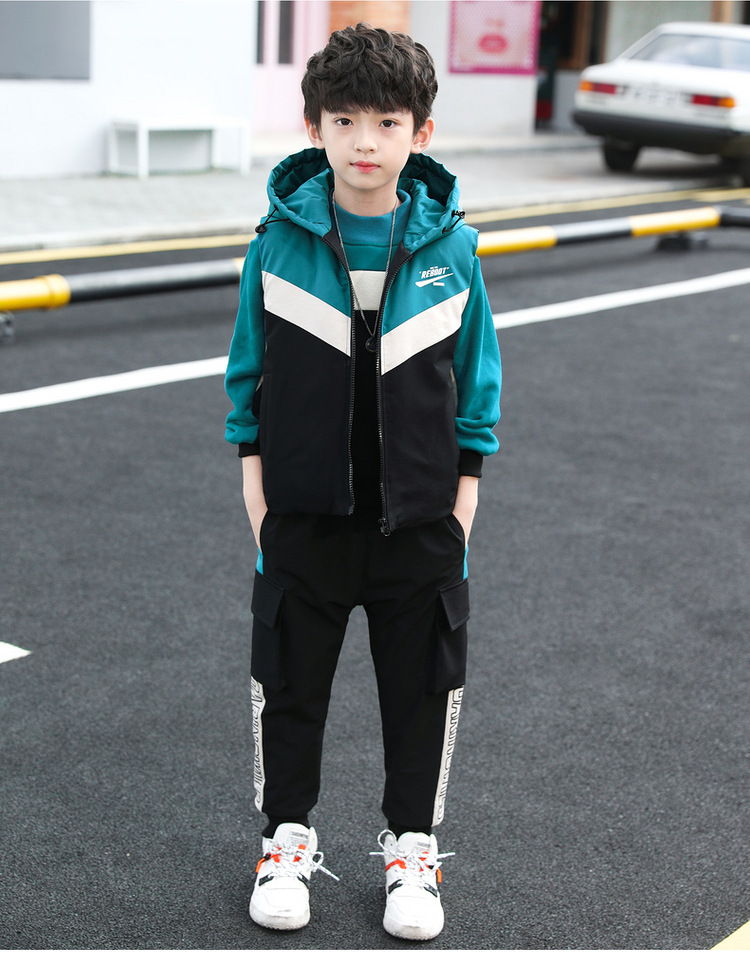 The 2022 new autumn and winter collection for boys is a trendy sporty and stylish three-piece hoodie set for boys with added fleece and thickened layers pic 14