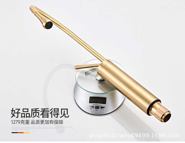 Wholesale copper single-hole washbasins, hot and cold faucets, countertop and under-counter basins, European-style baked paint chrome-plated rotating faucets from the manufacturer undefined