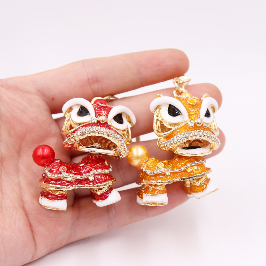 Estilo chino regalo creativo grande Kirin colgante 5*4,5 cm aleación danza León llavero adornos al por mayor