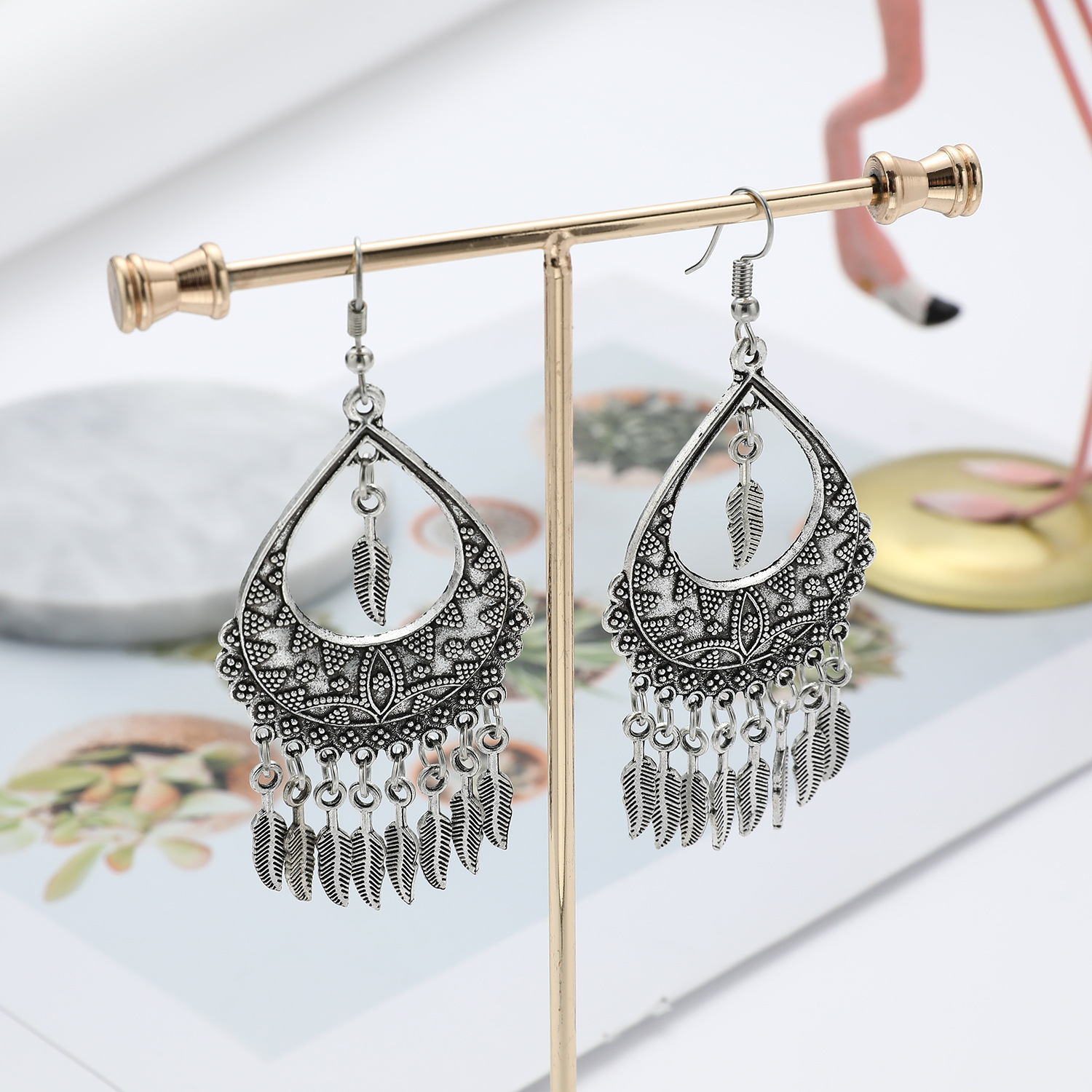 Wholesale Jewelry 1 Pair Ethnic Style Solid Color Alloy Drop Earrings display picture 1