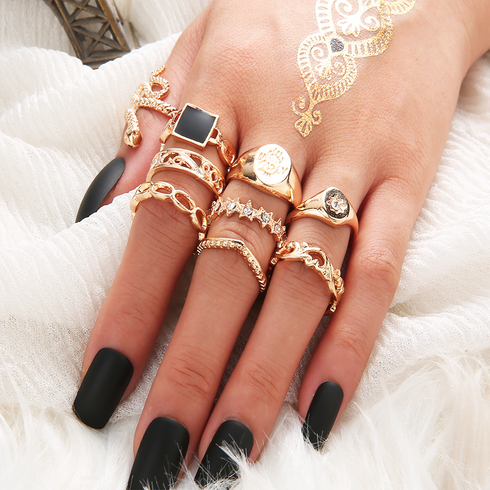 Bohemian Retro Hollow Snake-shaped Diamond Ring 9-piece Set display picture 7