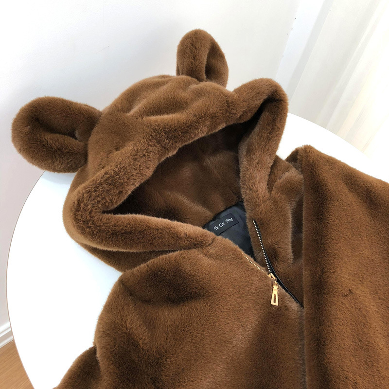 Palton damă din blană artificială cu glugă și urechi de urs_voghion.com