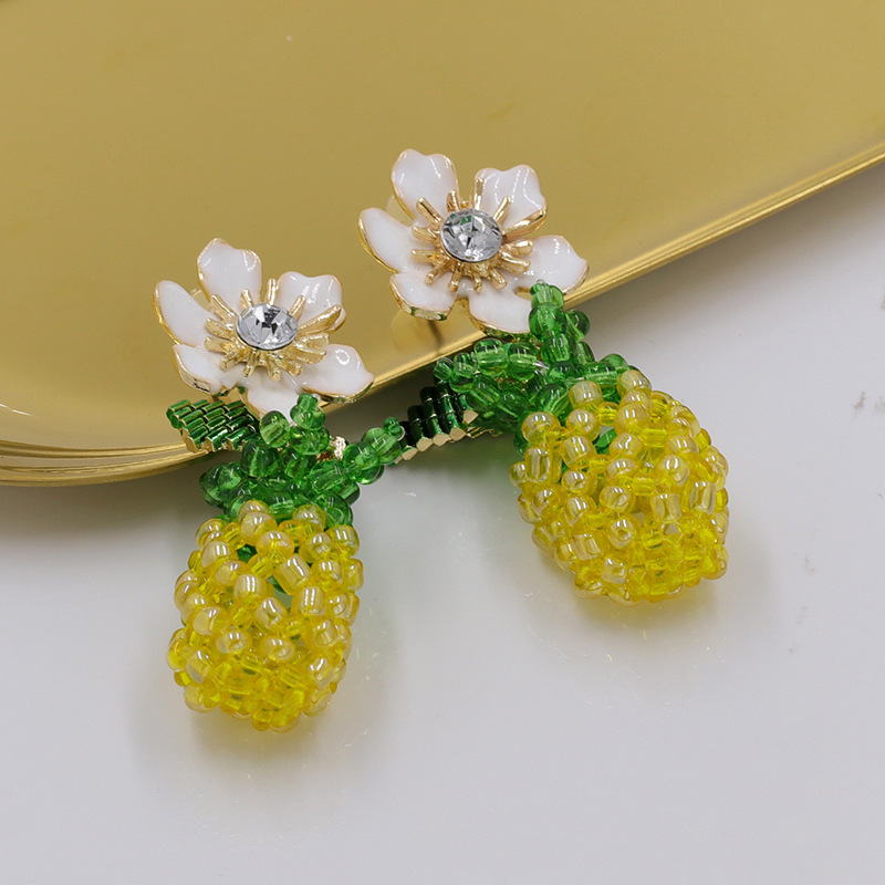 New Woven Crystal Beaded Fruit Pineapple Earrings Wholesale display picture 4