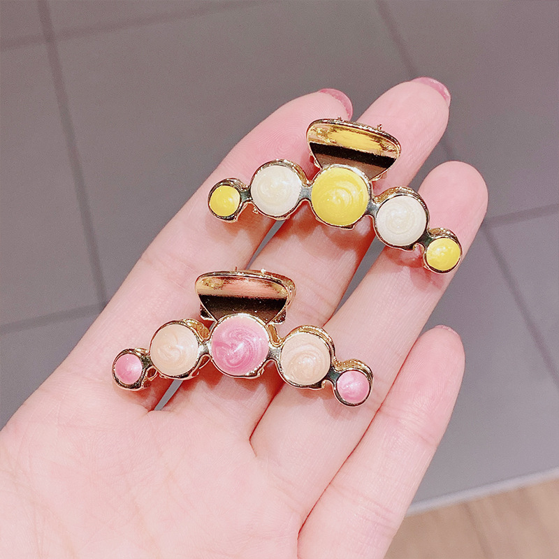 Fashion  New Metal Color Flow Sofa Card Clip For Women Top Clip Bangs Clip Sweet Hair Accessories Nihaojewelry display picture 9