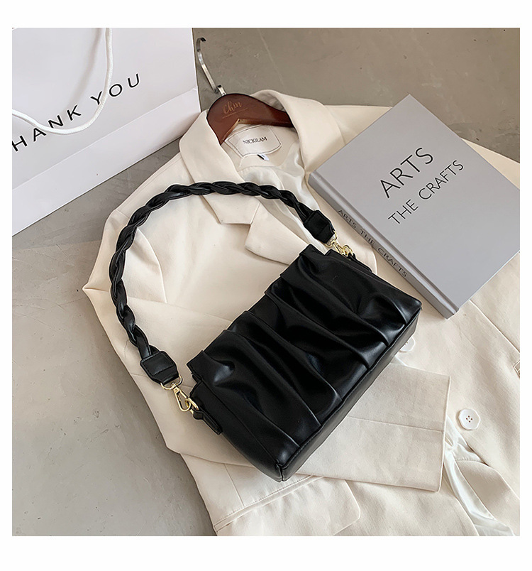 Damen Neue Mode One-shoulder-tasche Korean Messenger Square Bag Großhandel display picture 7