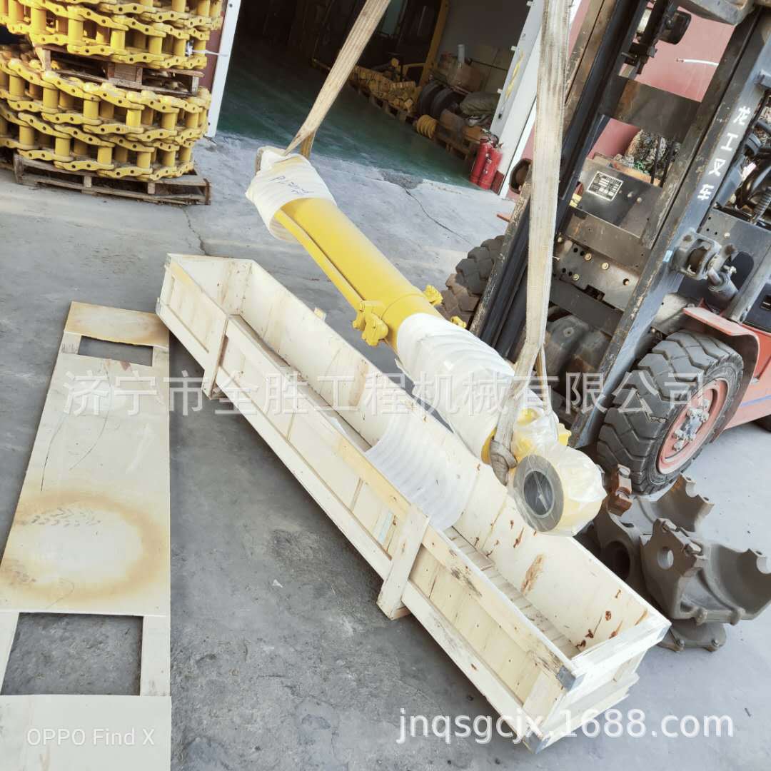 挖掘机CAT320D中臂油缸 大臂油缸 履带总成 涡轮增压器