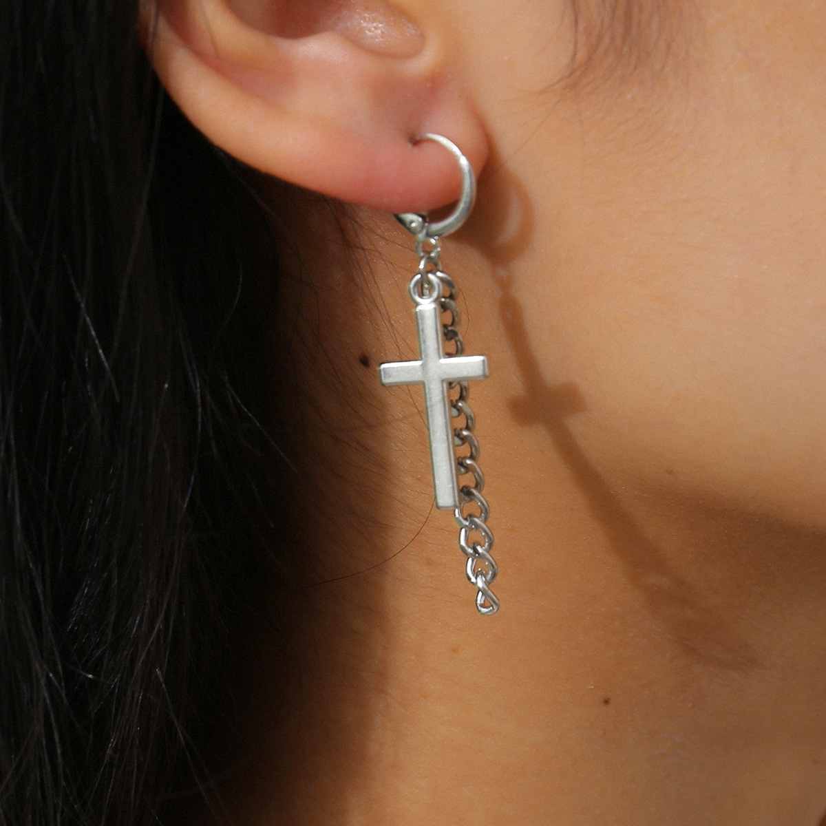 Fashion Cross Plating Iron No Inlaid Earrings display picture 3