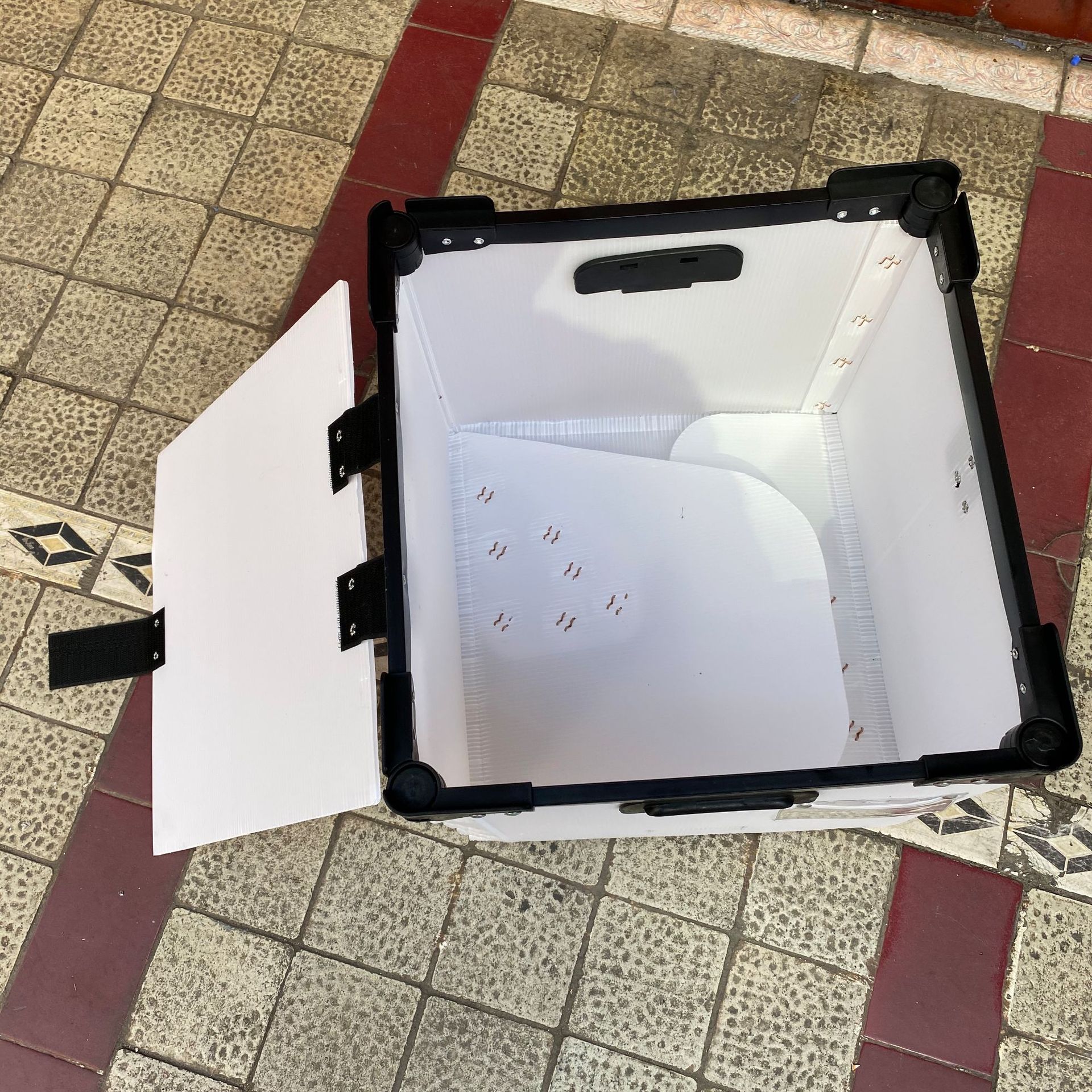 四川pp塑料中空板箱万通板周转箱 重庆瓦楞板骨架箱 白色折叠型箱