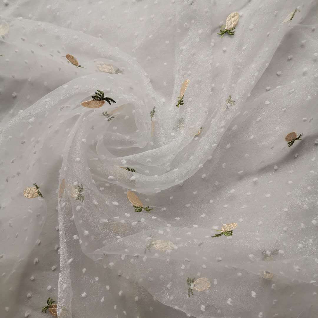 2020新款亮光丝点点剪花欧根纱底布菠萝立体刺绣 童装等面料 现货