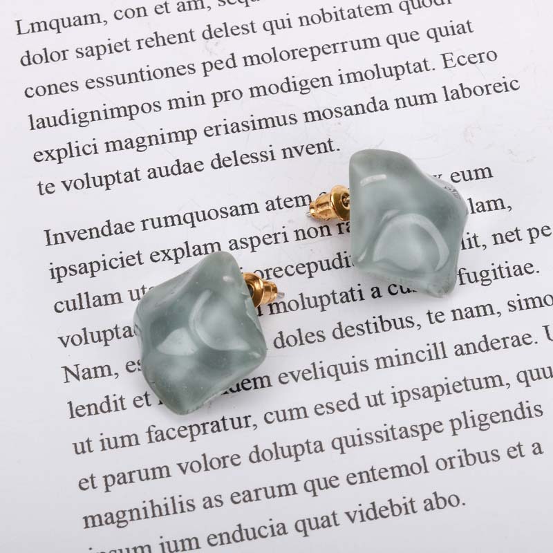 Fashion S925 Silver Needle Earrings New Geometric Irregular Earrings Resin Dazzling Color Earrings Square Women's Earrings Nihaojewelry display picture 6