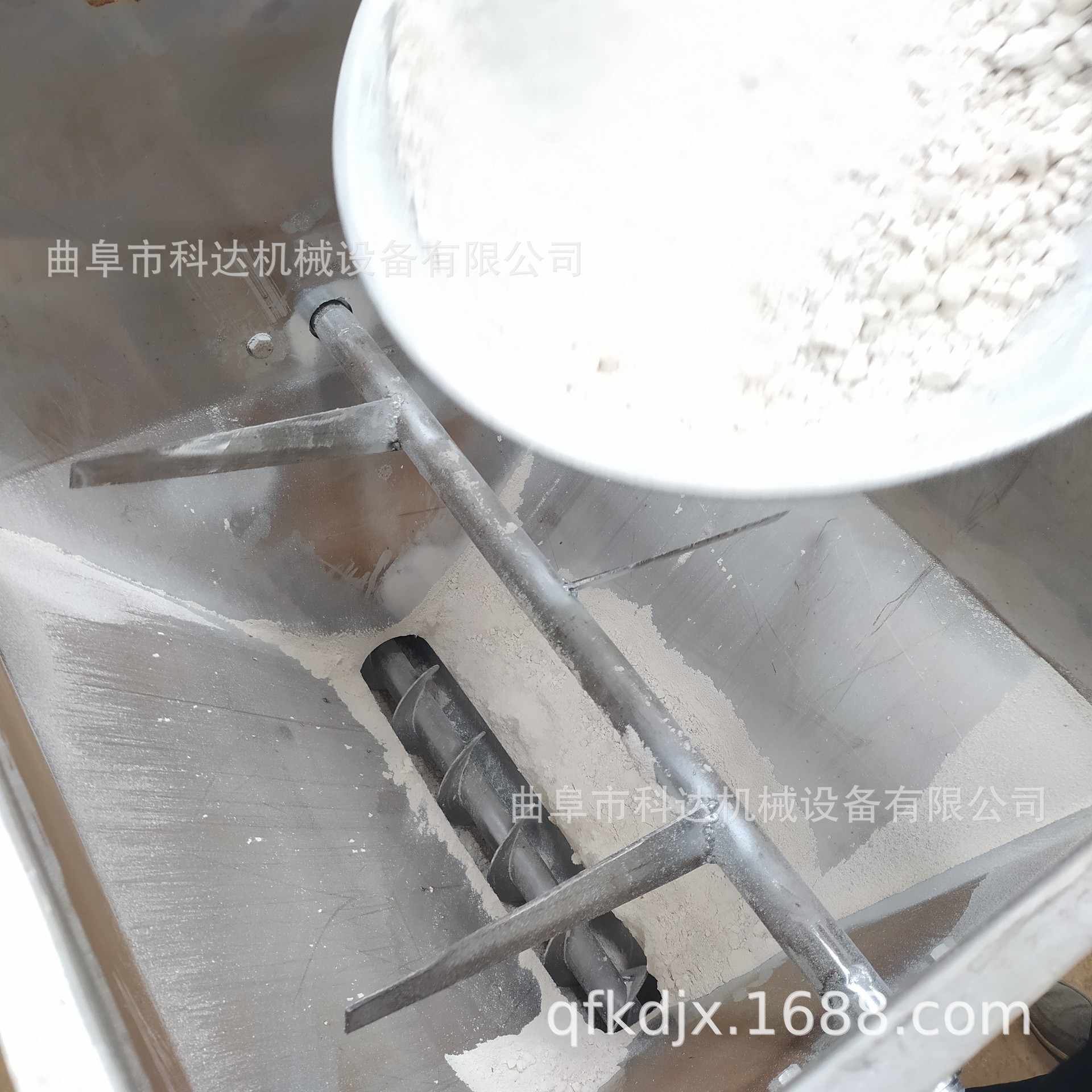 料斗带拨料齿石膏缓凝剂小型螺旋加料机XWZF60公斤干粉投加机