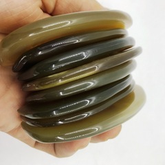 9厘米黃牛角厚小月梳密齒包包梳攜帶方便顏色好無柄全齒月亮形JS5