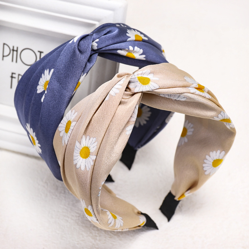 Korea&#39;s New Fashion Fabric Print Headband Cross Knot Wide-edge Cheap Headband Wholesale display picture 13