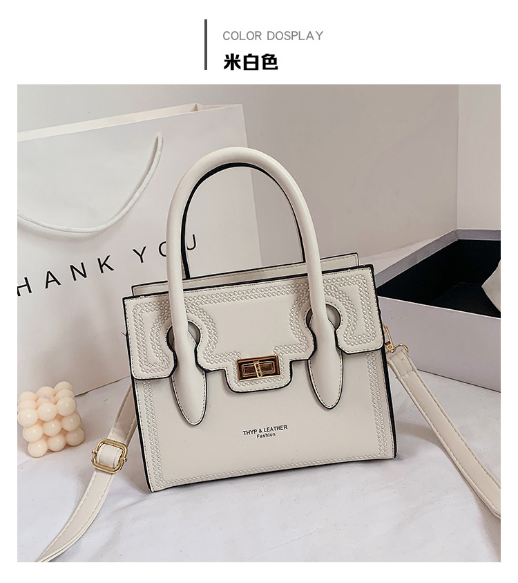 Autumn And Winter New Fashion Embroidery Thread Tote Portable Messenger Bag display picture 36