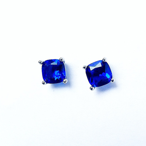 Xiaohongshu sapphire four-prong earrings, fashionable starry sky blue diamond earrings, square blue crystal earrings for women