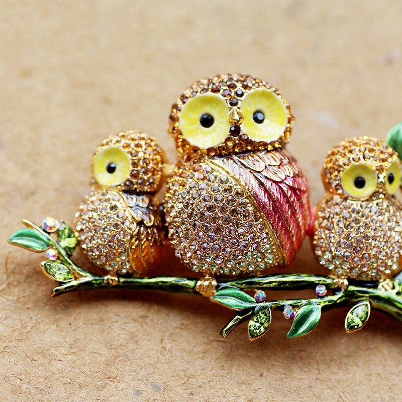 New Colorful Enamel Owl Brooch Pins for Women Fashion Corsage Pins Valentine's Day Gifts Clothing Accessories Brooches