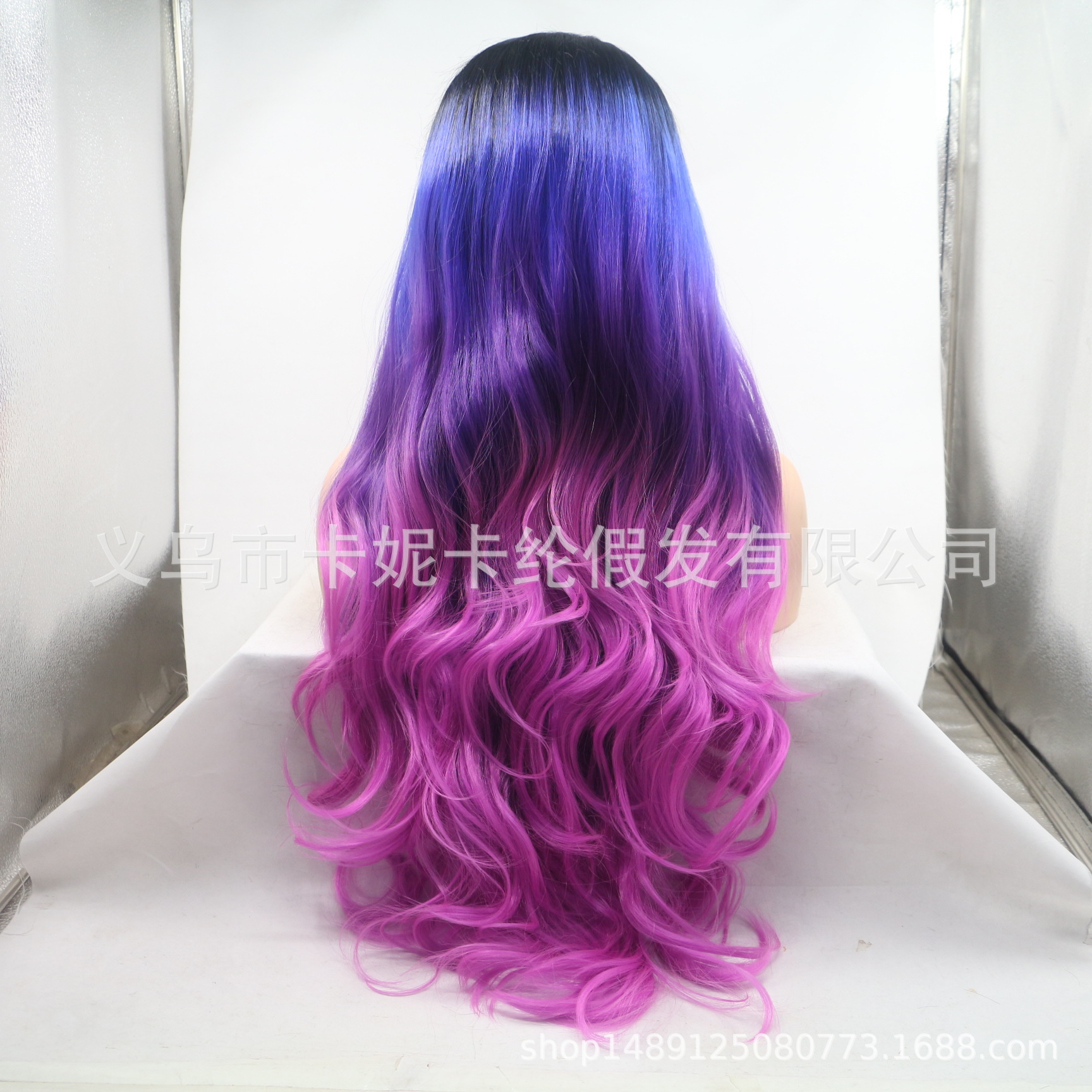 Europa y América de moda cabello largo rizado fibra química pelucón de cabello de mujer al por mayor encaje de cabello