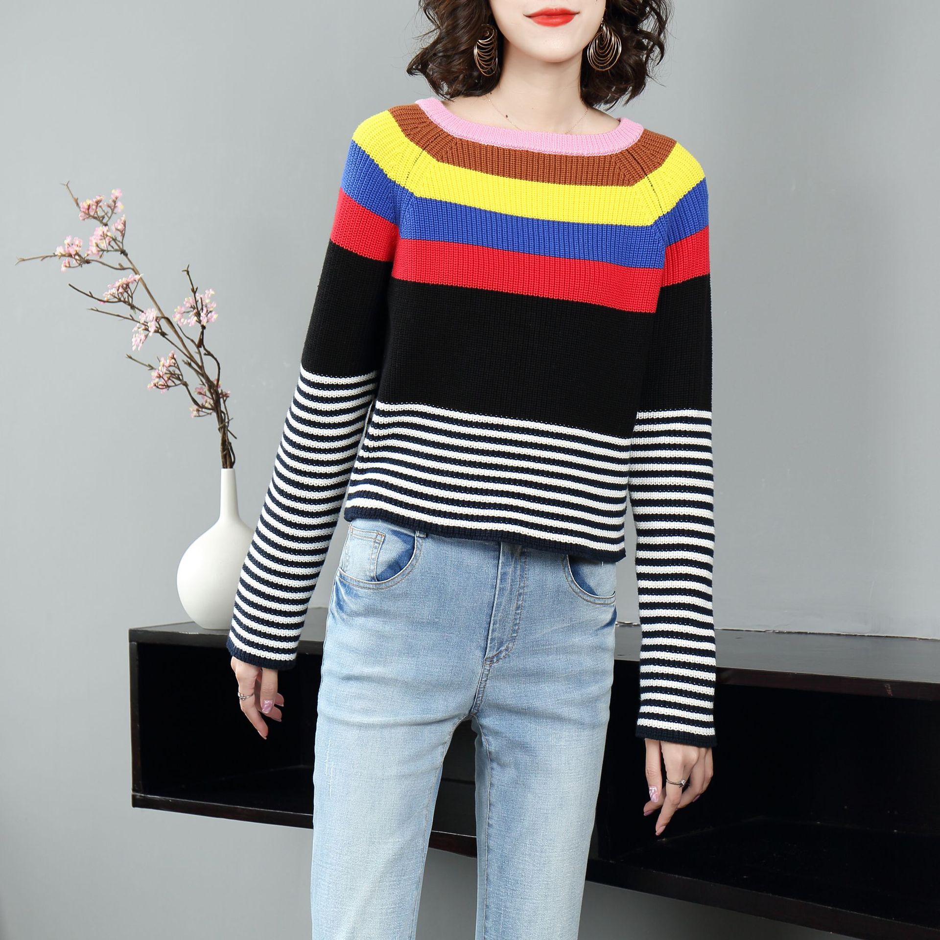 2020秋季新款女装 宽松版型圆领条纹撞色长袖针织毛衣