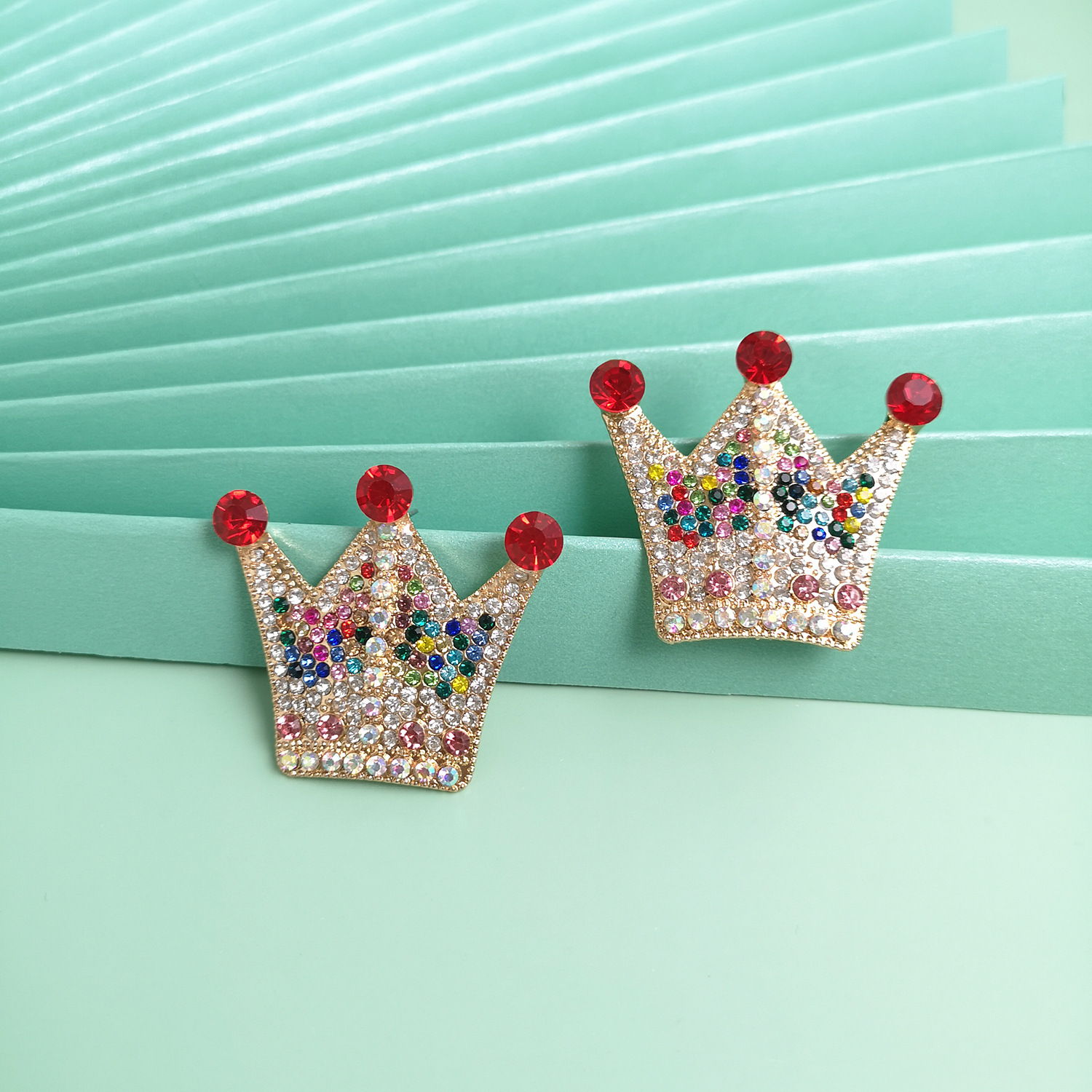 Fashion New  Crown  For Women Full Of  Diamond Cute Simple  Earrings  Nihaojewelry Wholesale display picture 1