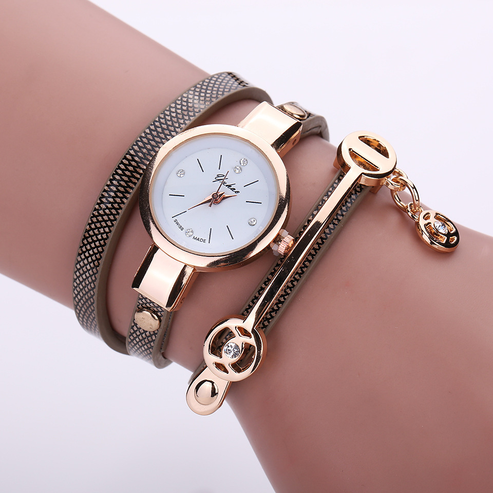 Correa De Moda Casual Pulsera De Cuerda De Tres Círculos Para Mujer Reloj De Moda De Cuarzo Al Por Mayor display picture 1