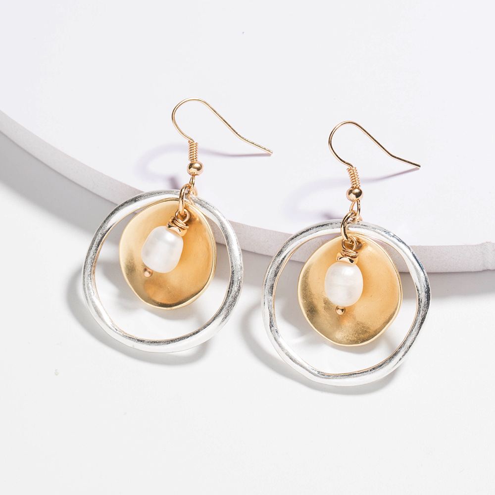 Fashion Circle Pearl Tag Earrings display picture 4