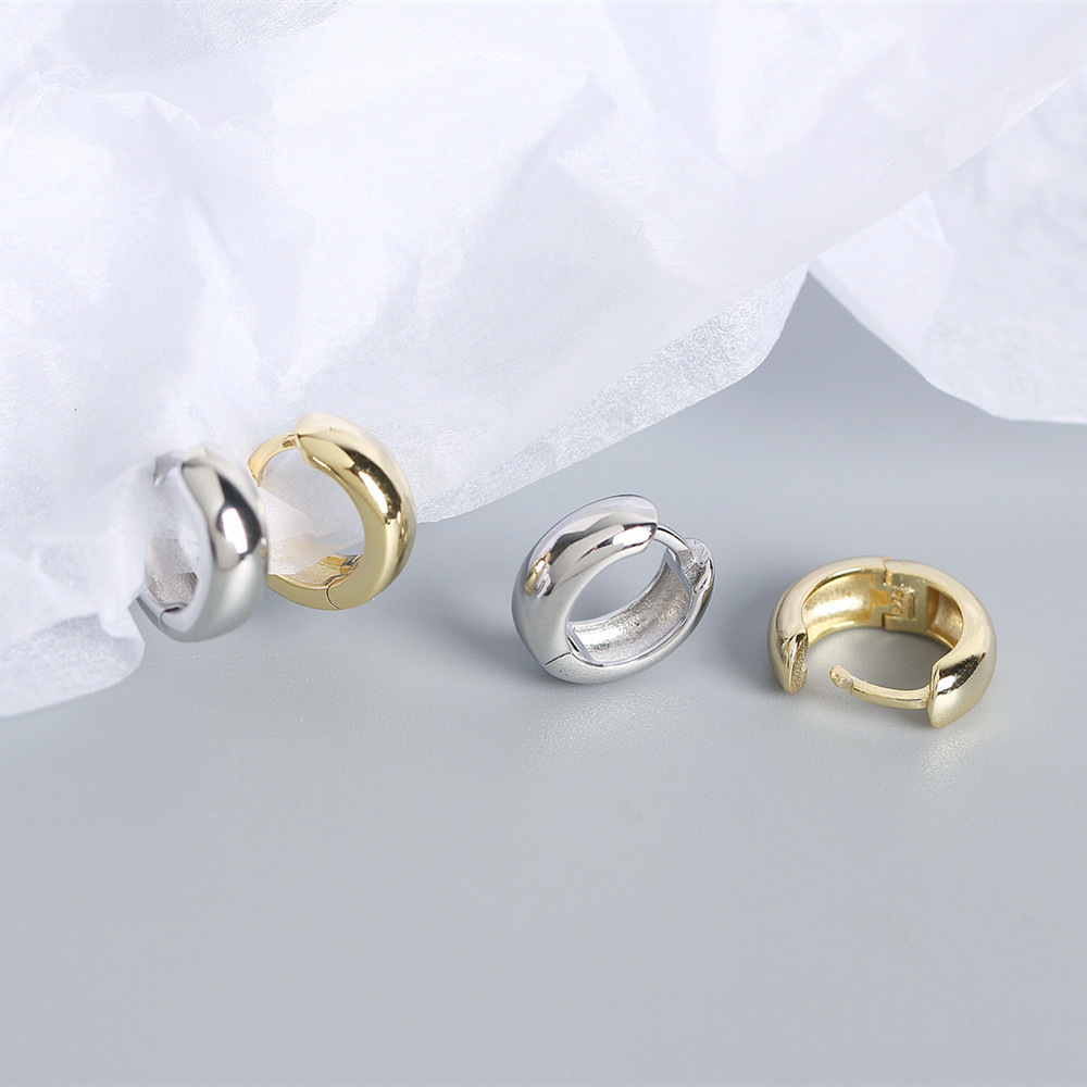 6g Weight 0.03µm Gold Plating Thickness Electroplating Gold Plating Process 925 Sterling Silver Ear Needle Material 18K Real Gold Plated, Platinum Plated Plating Material Zircon Inlay Material Earrings Classification 1 Pair Quantity Street Occasion 925 Sterling Silver Material Round Pattern Women'S Gender Fashion Style Polishing, Metal Craft 1 Pair 925 Sterling Silver Round Earrings 9