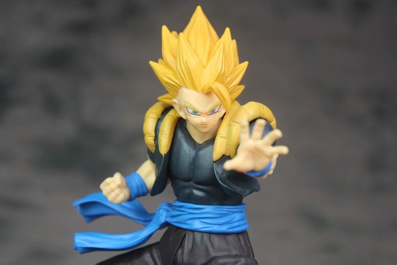 Gogeta Figure 2