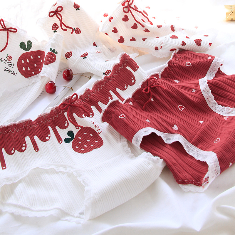 Love Strawberry Big Red Wooden Ear Tengu Pants Pure Cotton Mid Medium Waist Delta Ms. Panties Wholesale 2801