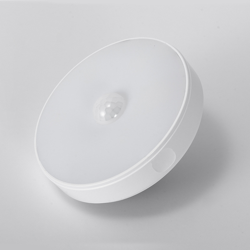 简约led人体感应灯电池USB充电小夜灯智能卧室床头台灯寝室护眼灯