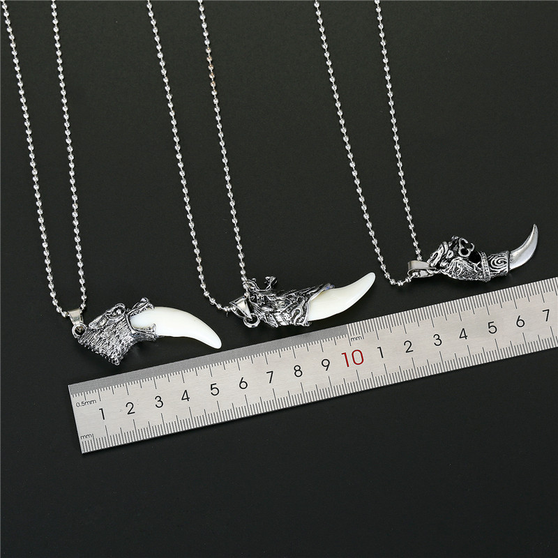Retro  Punk Style Wolf Tooth Animal  Necklace display picture 3