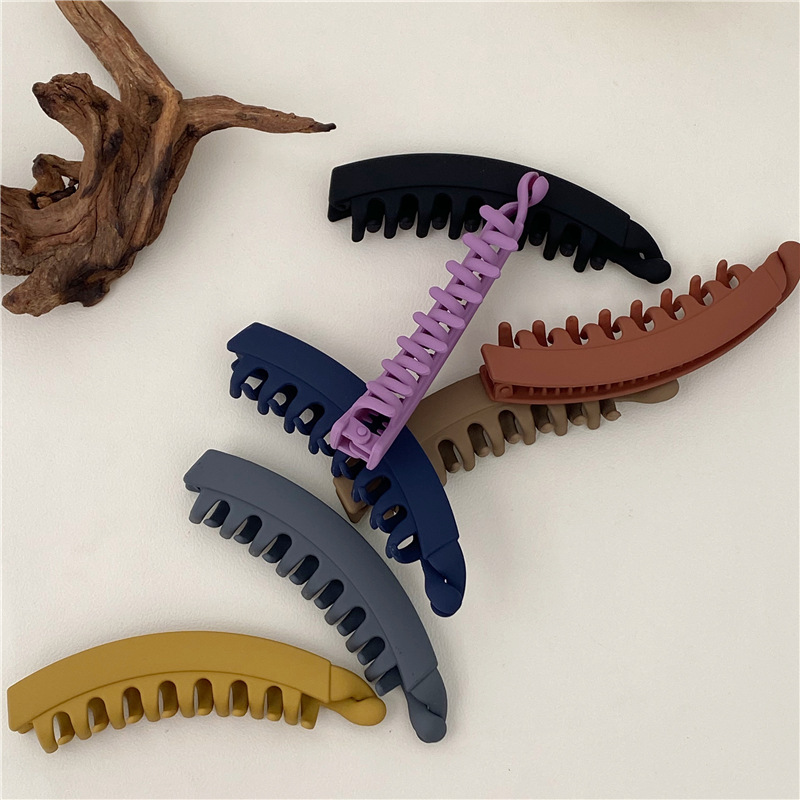 Simple Style Solid Color Plastic Hair Clip display picture 1