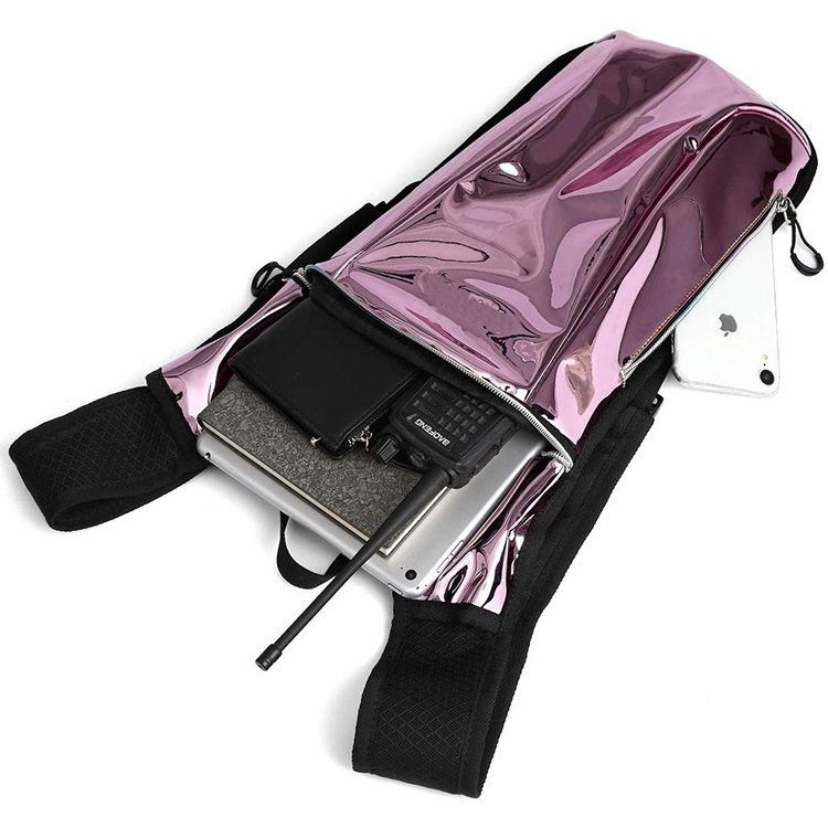 Unisexe Moyen Toutes Les Saisons Faux Cuir Couleur Unie Mode Des Sports Matelassé Carré Fermeture Éclair Sac À Dos De Mode display picture 2