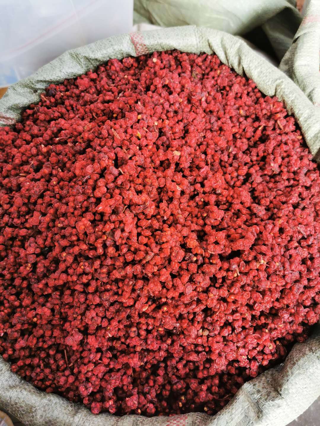 Liao Wu Wei Zi Schisandra Berries Dried Wu Wei Zi 500g Traditional Herbal Tea and Decoction Ingredient specifications