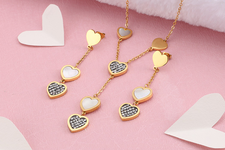 Korean temperament love titanium steel diamond necklace shell wild earrings set wholesale