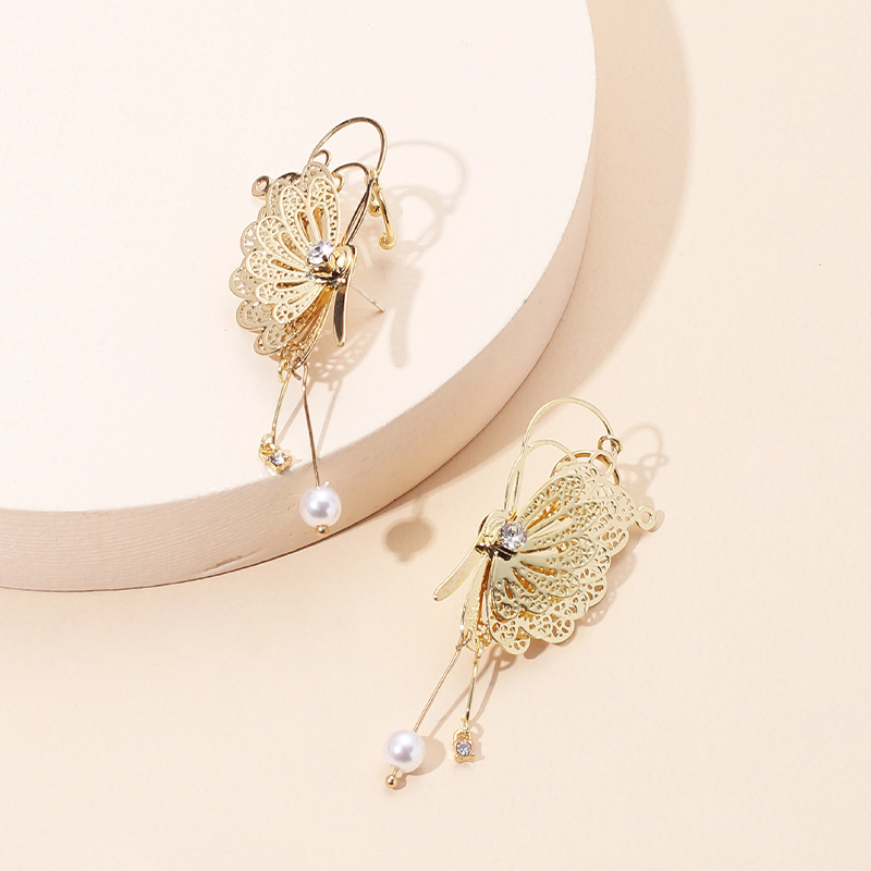 13g Weight Earrings Classification Wedding, Travel Occasion Women'S Gender Simple Style Style Gold Color Fashion New Trendy Fairy Three-dimensional Butterfly Ear Clip Without Pierced Earrings Tassel Earrings Ear Bone Clip Wholesale Nihaojewelry 无
