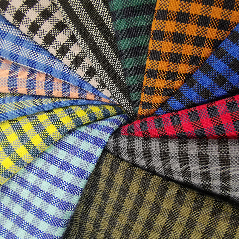 工厂直销0.1-0.2-0.4cm面料色织涤棉格子布服装衬衫裙子面料