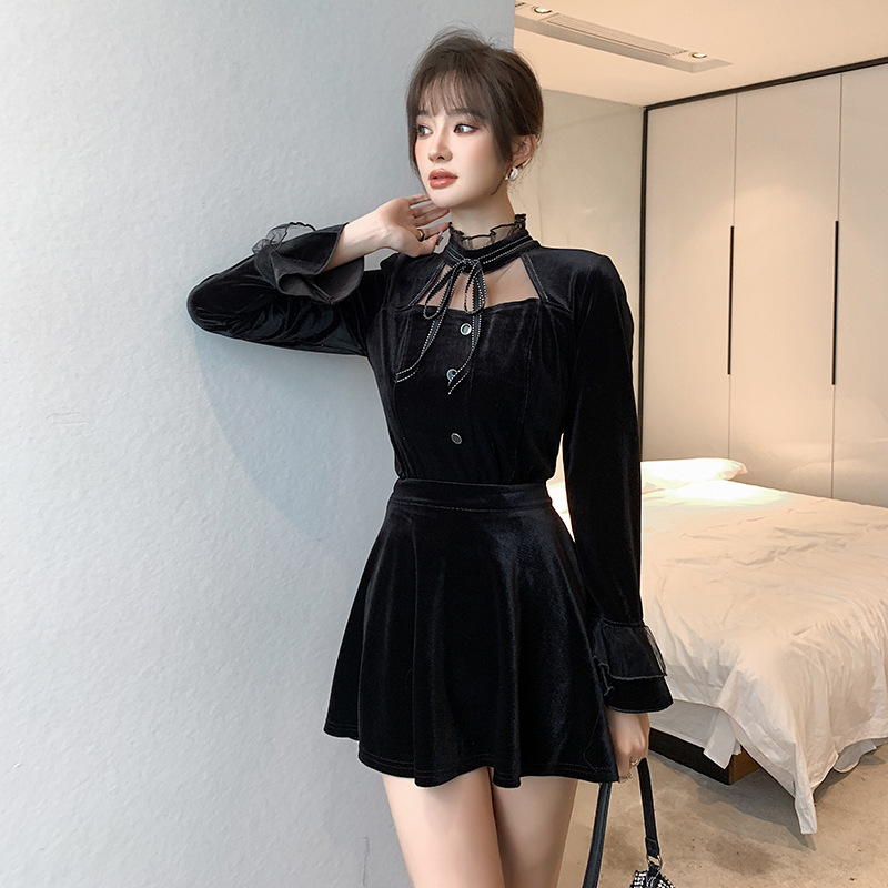 金丝绒连衣裙黑色网纱拼接心机设计感高贵洋气2020修身秋名媛气质