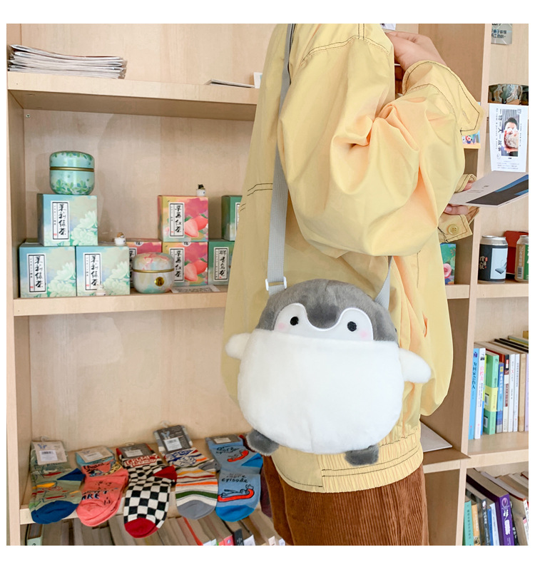 Cute Cartoon Penguin Plush Bag display picture 12