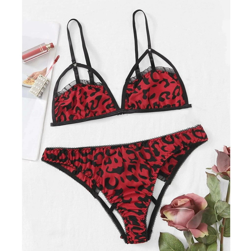 Европейско-американская внешняя торговля нижнее белье пижамы кружевные полые мини-юбки шарм три точки сексуальный набор нижнего белья источник