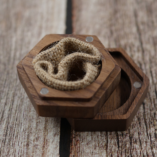 Custom printed and engraved LOGO solid wood ring box black walnut solid wood handmade jewelry box jewelry ring box