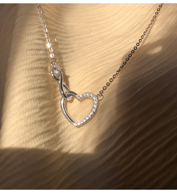 Trendy necklace design