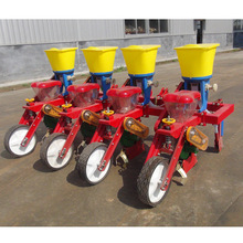 工廠供應玉米播種機配件 四輪拖拉機帶的玉米播種施肥機價格