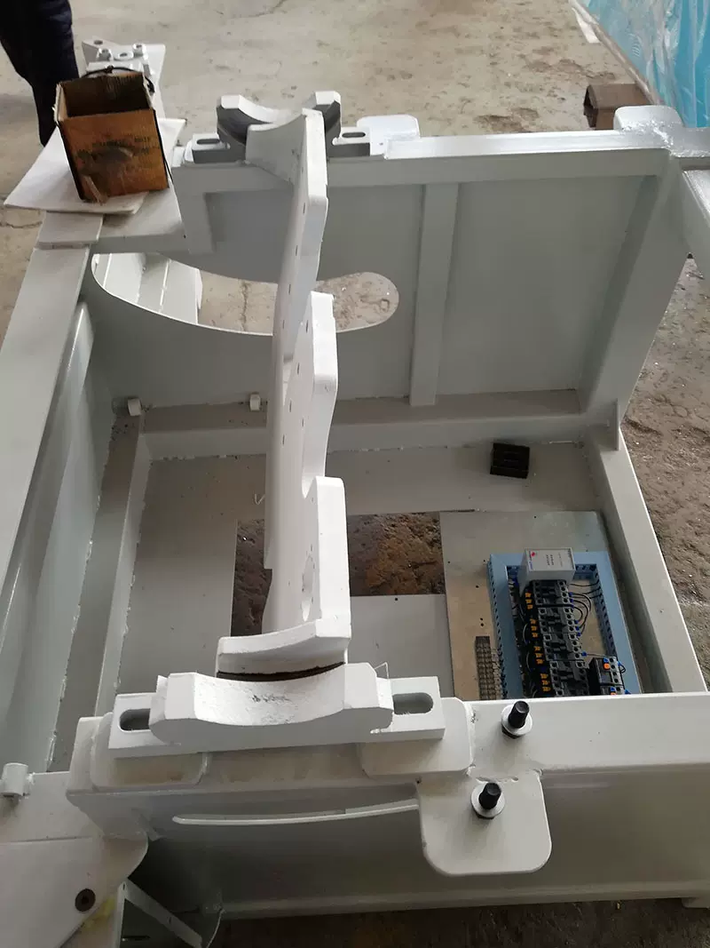 青岛厂家推台锯裁板锯 板式家具木工精密 半自动裁板锯推台锯机械