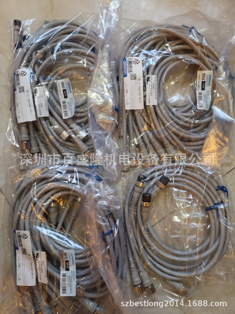 欧姆龙OMRON原装全新 连接电缆XS2W-D421-C81-F