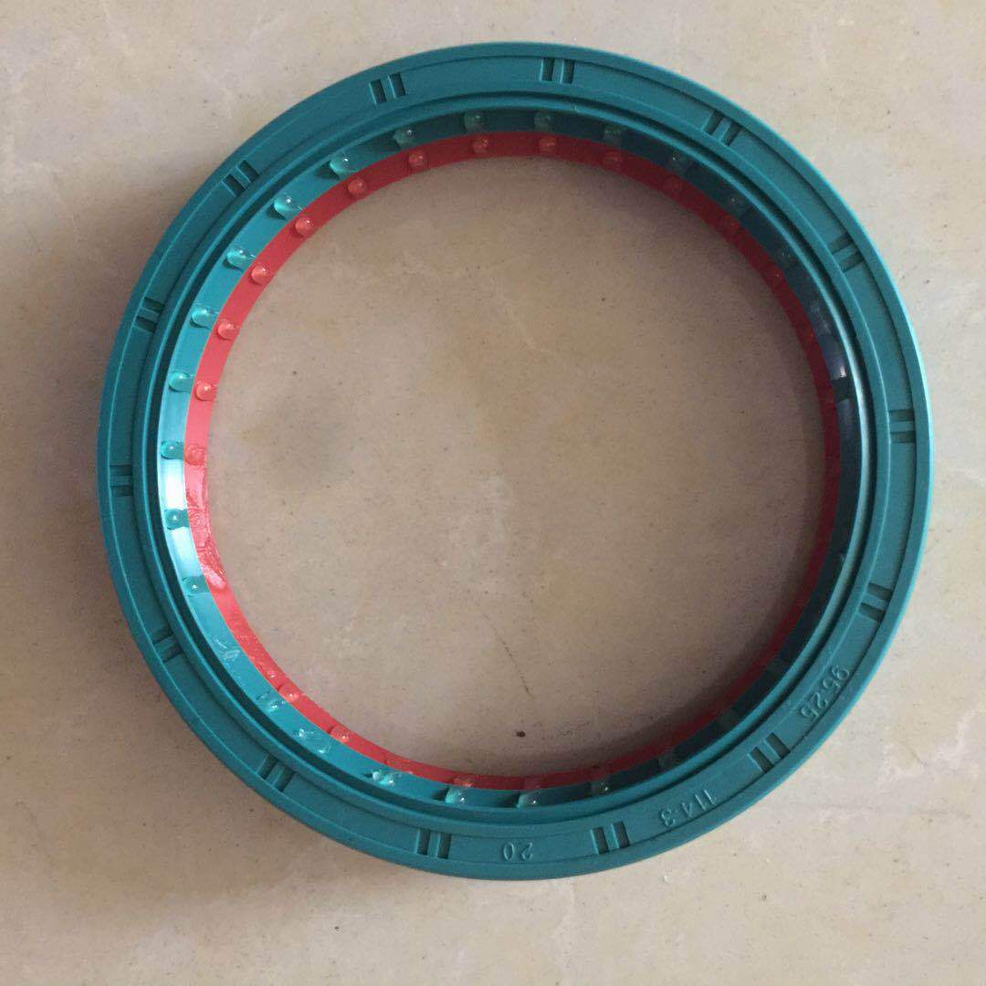 95.25x114.3x20法士特变速箱后油封(一体)1